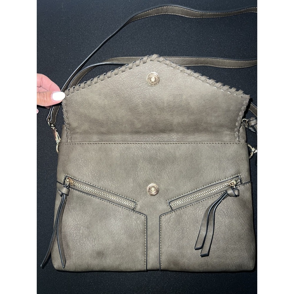 Torrid Olive‎ Green Faux Leather Perforated Crossbody Bag Adjustable Strap - Picture 4 of 8